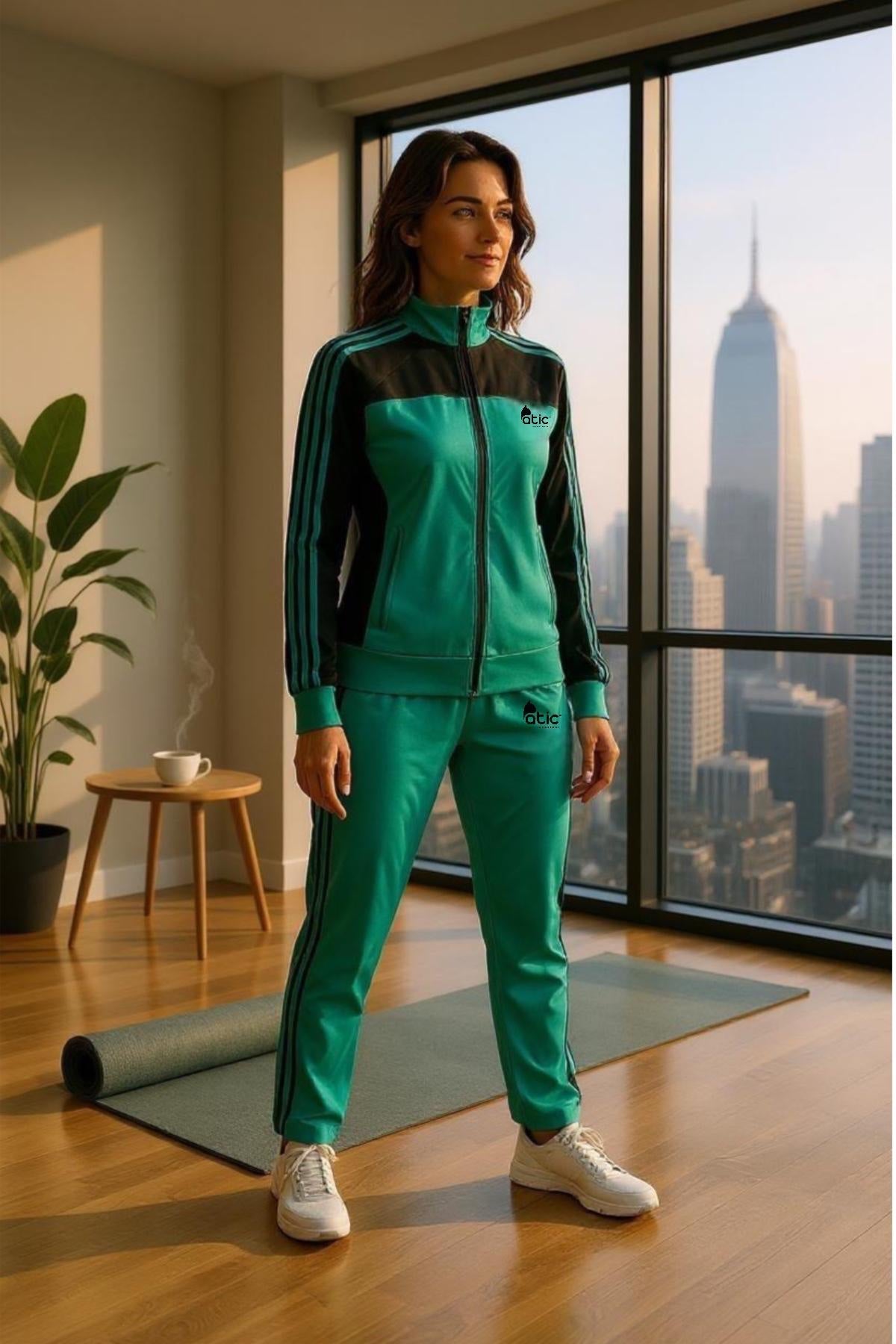 Atic Cep Fermuarlı Yakalı Düz Rahat Paça Ful Şeritli Dalgıç Kumaş Esnek Kumaş Bayan Eşofman Takımı